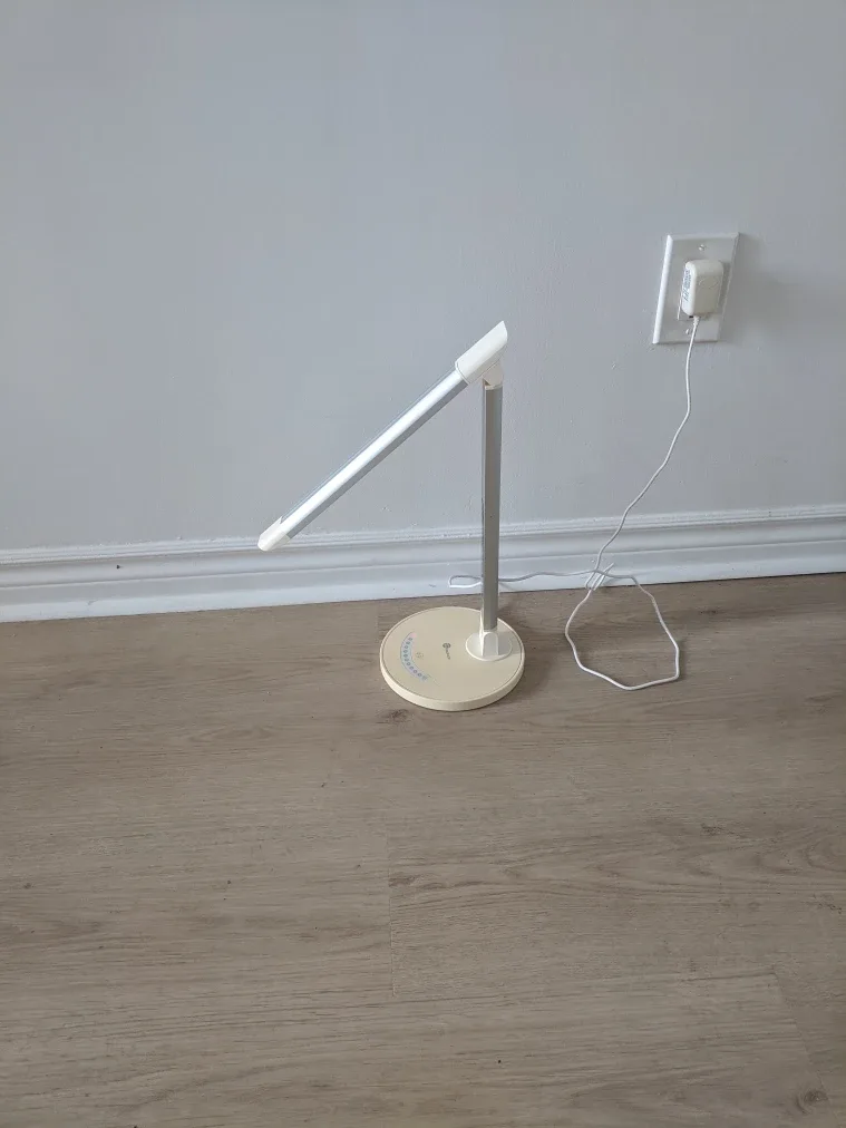 LED Desk Lamp with Adjustable Brightness image indicator(3)