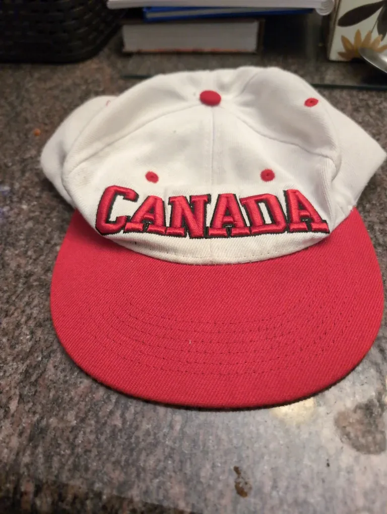 Canada Baseball Cap - Red & White