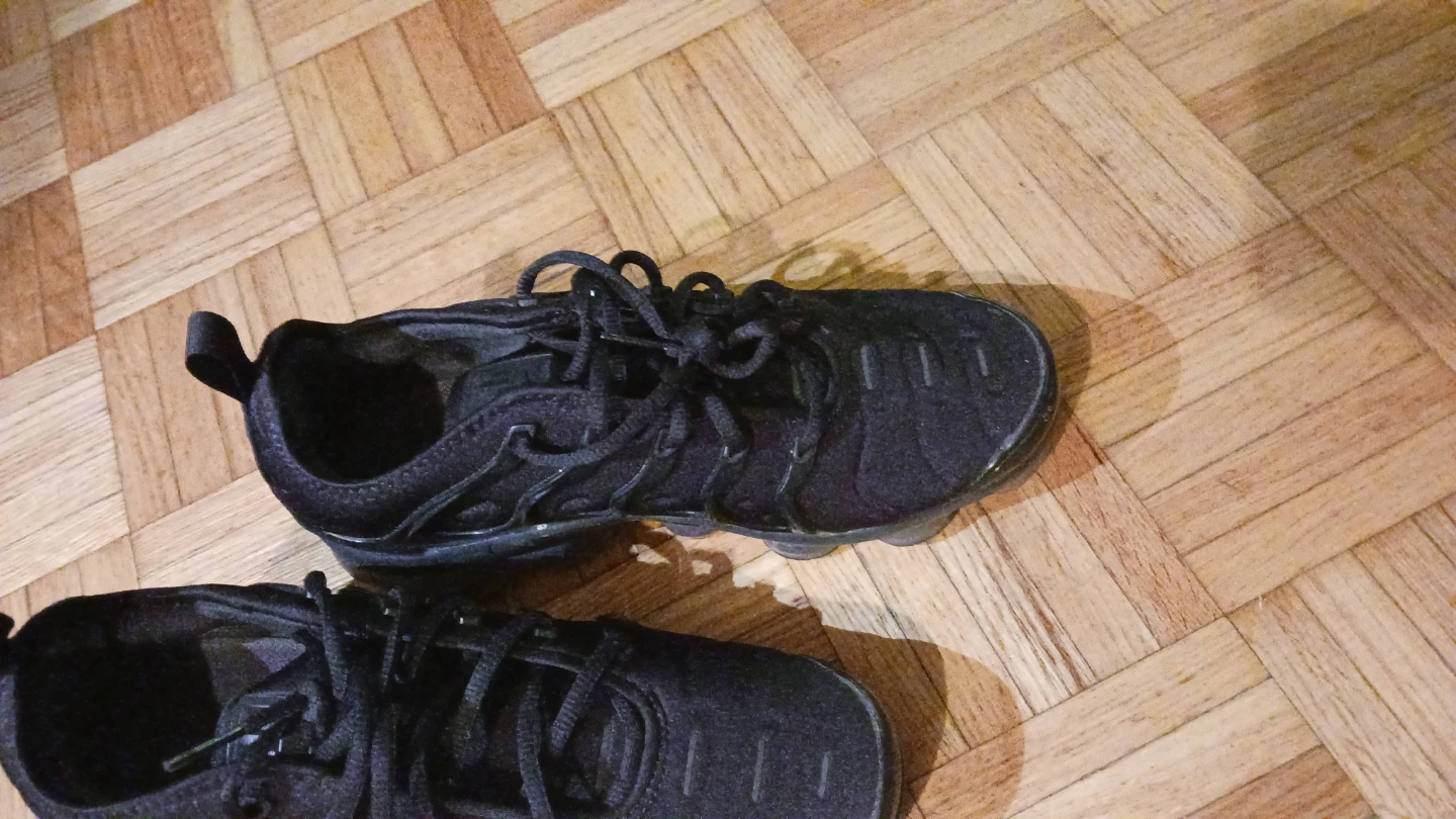 Nike Air VaporMax Plus - Black - photo 2