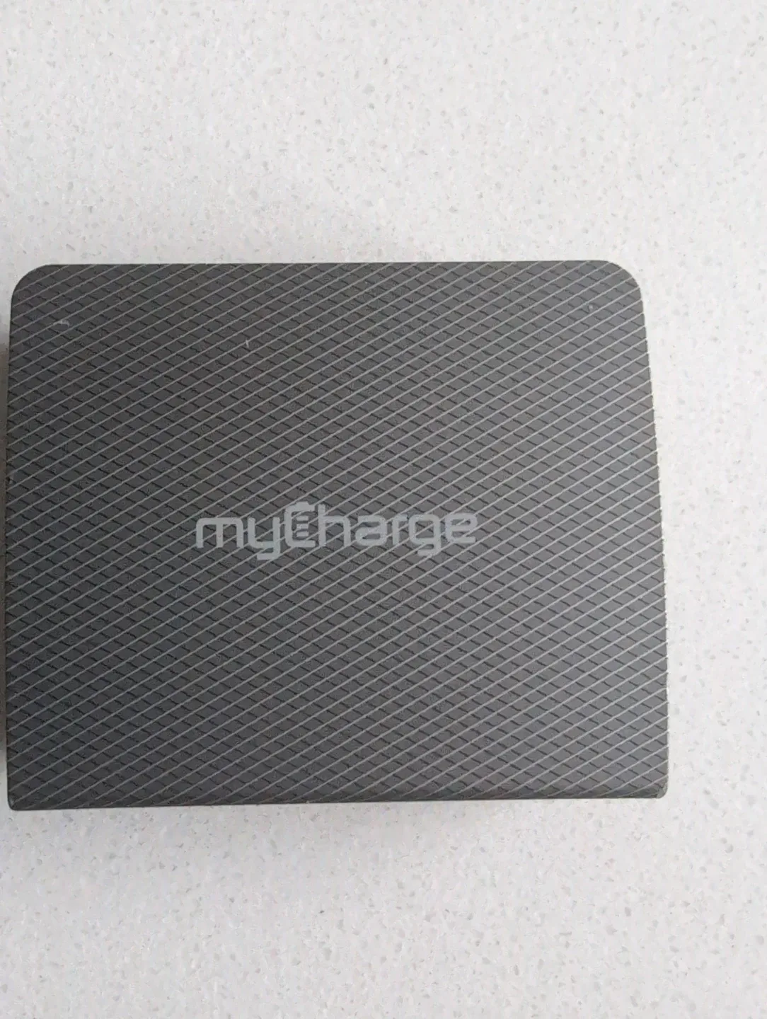 myCharge AMU44GG-A Portable Charger