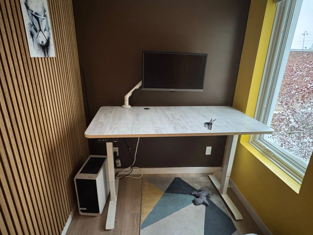 Standing desk