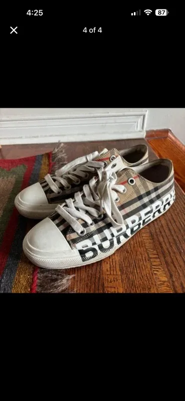 REAL Burberry Checked Laced Up sneakers size size 39