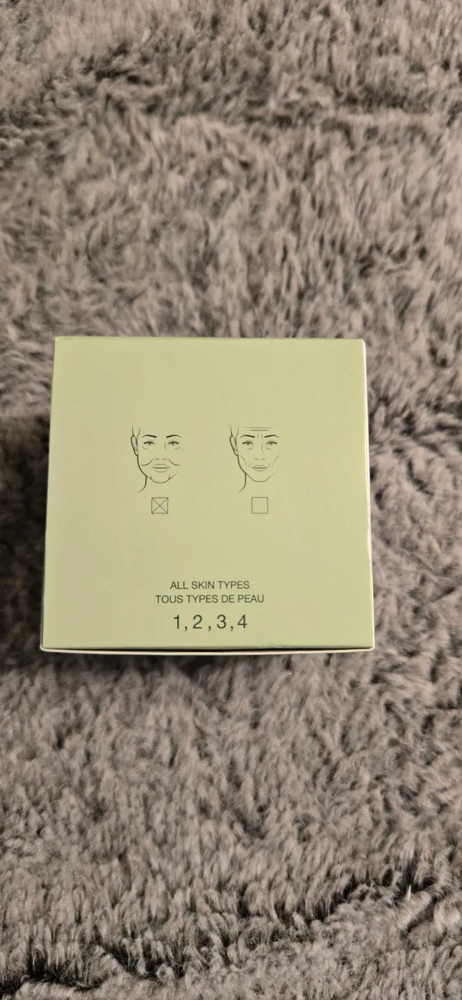 Clinique Smart Clinical MD Multi-Dimensional Age Transformer image indicator(3)