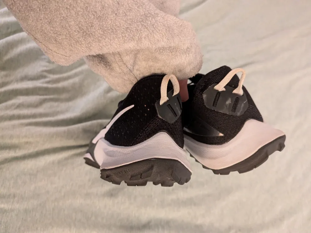 Nike Women's Air Zoom Terra Kiger Shoes Sneakers image indicator(3)