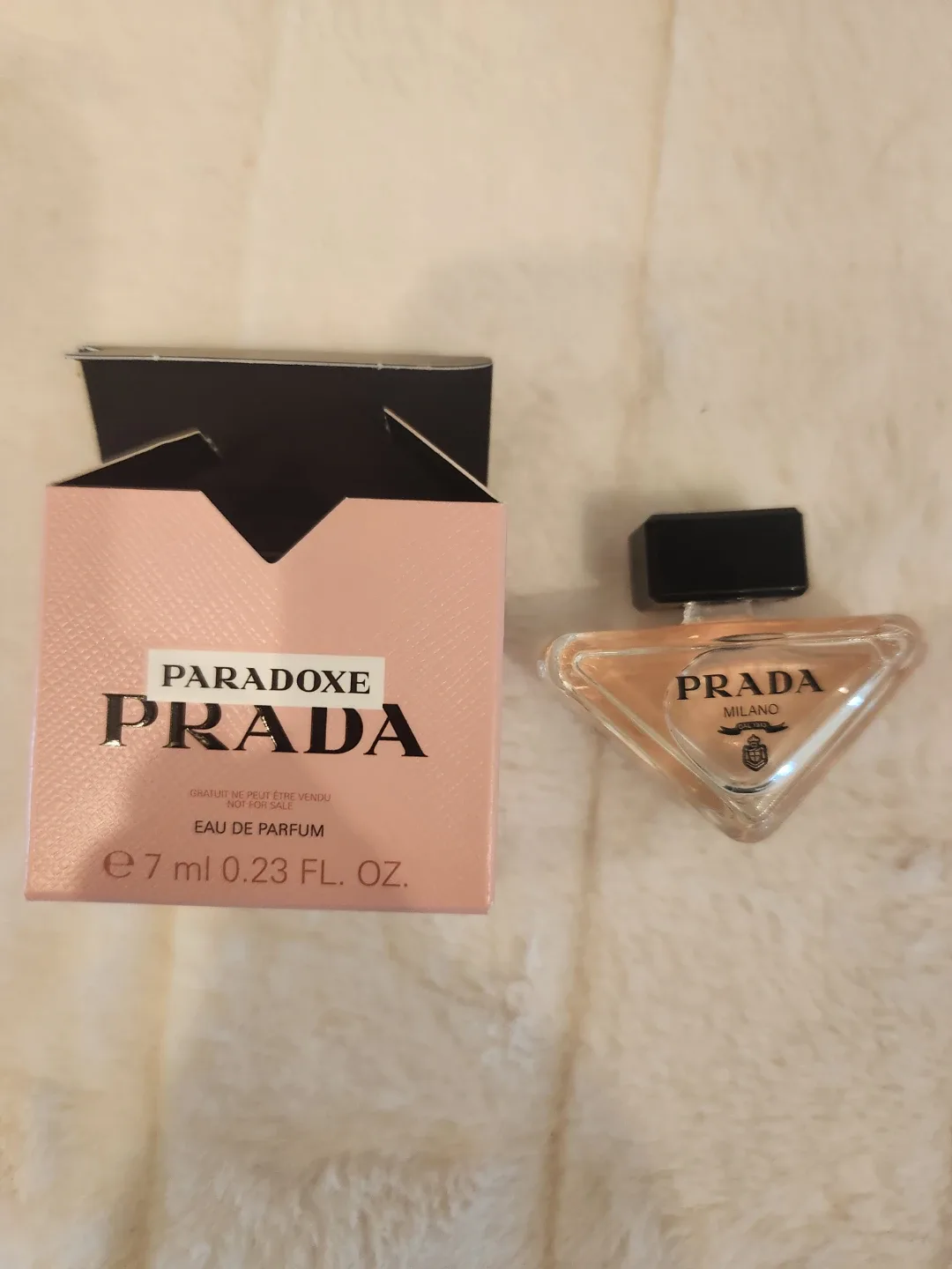 New in box Prada Paradoxe Eau de Parfum 7ml image indicator(2)