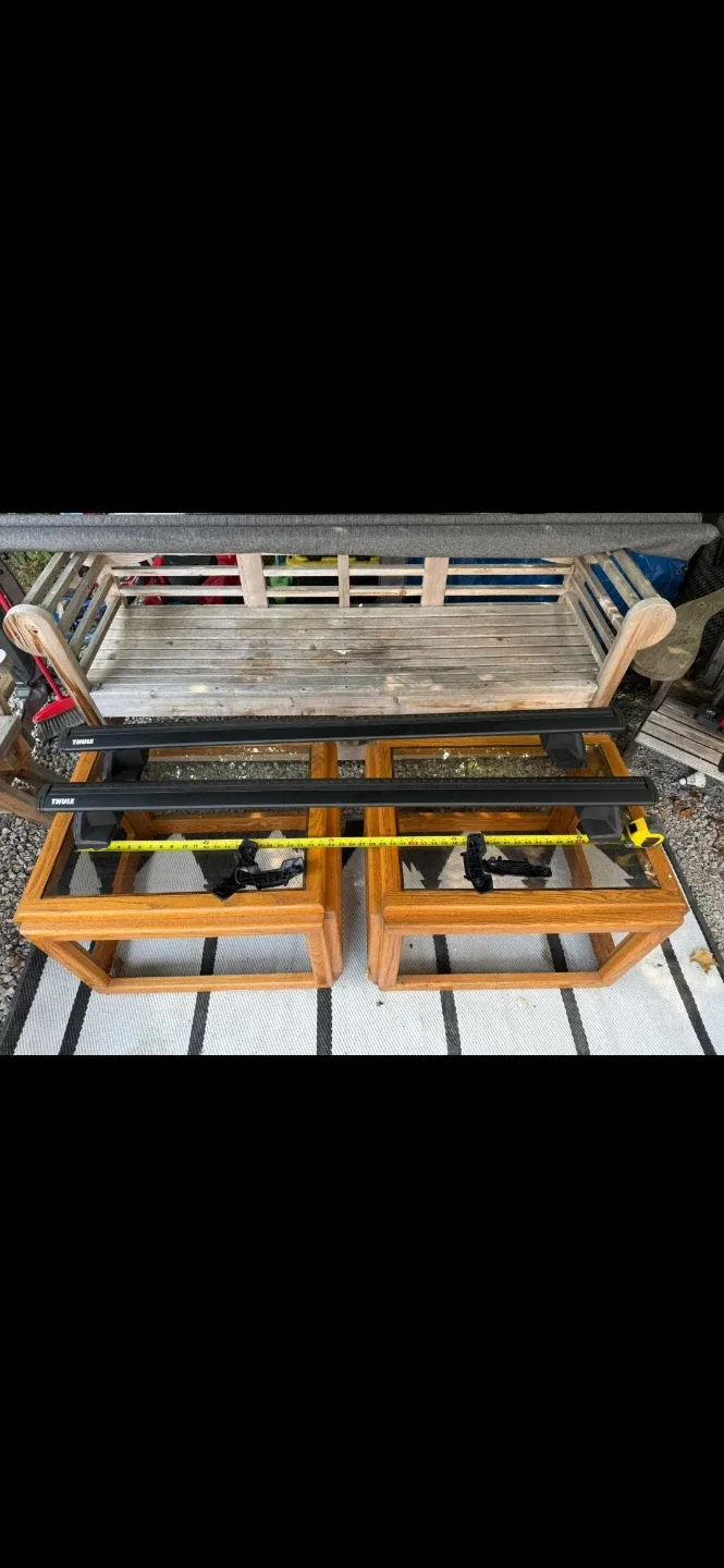 Thule Car Roof Rack - Black