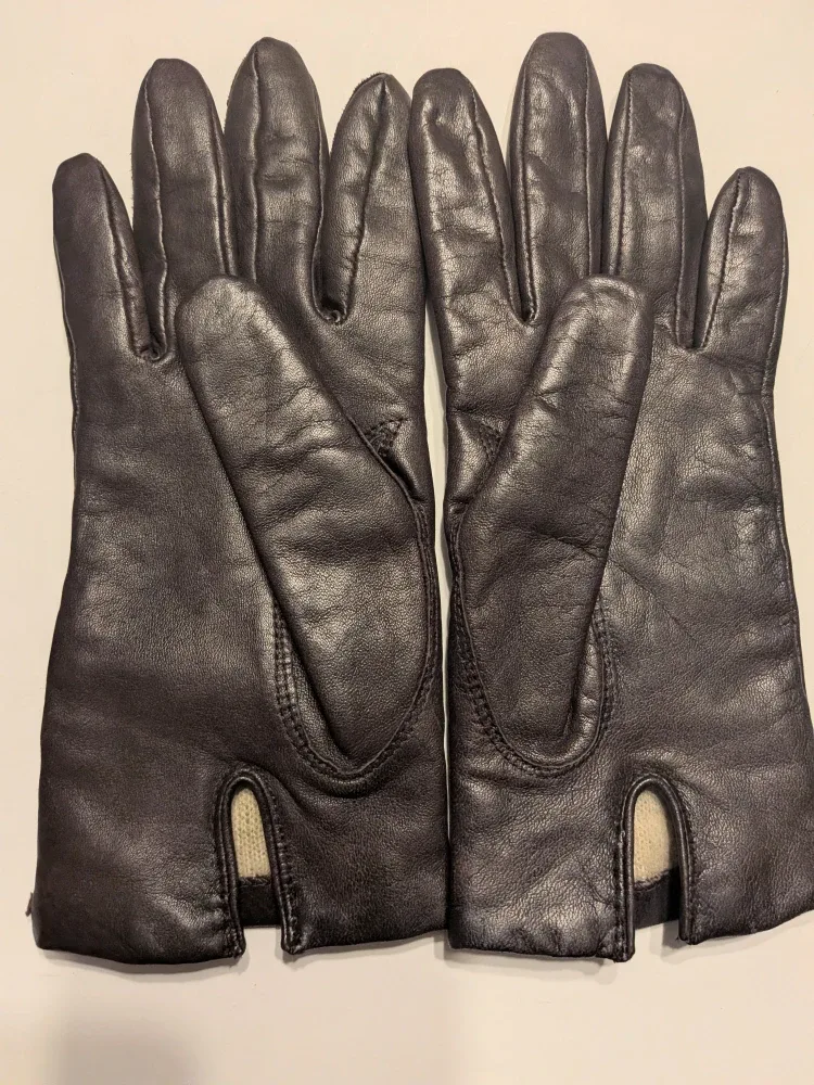 Ladies Vintage Brown Leather Gloves sz 6-6.5 (small hand) image indicator(3)