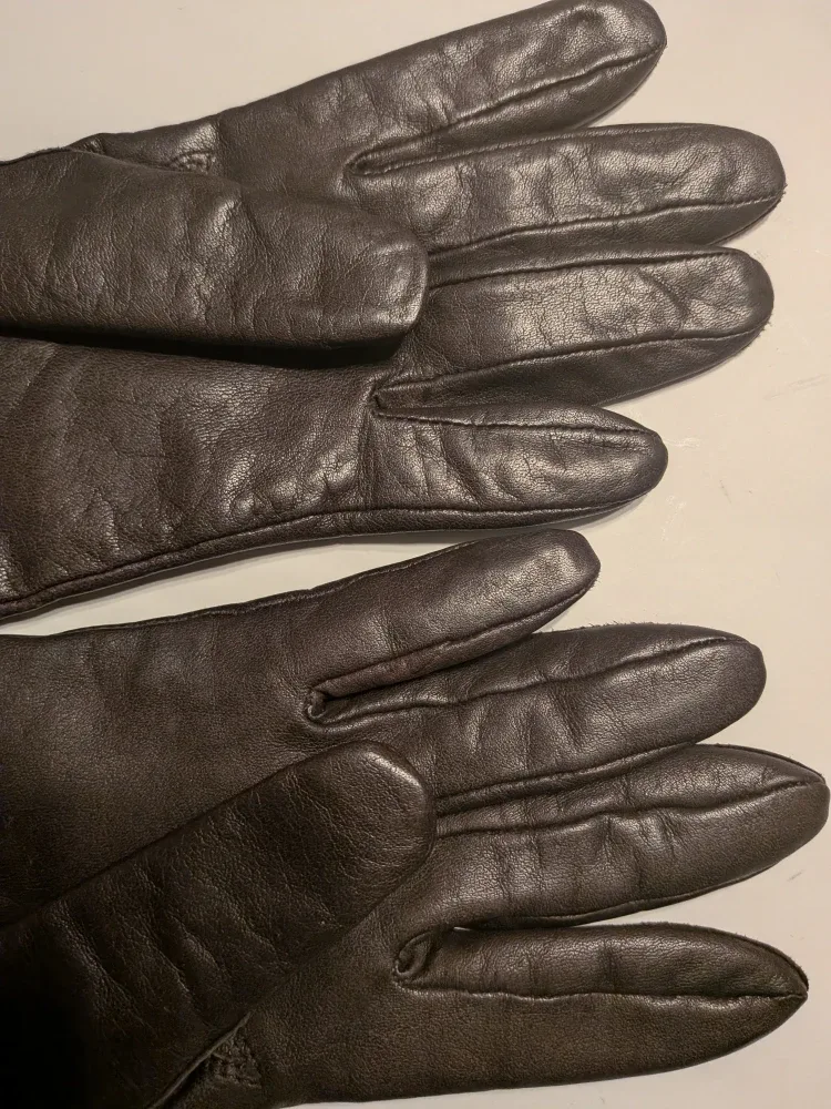 Ladies Vintage Brown Leather Gloves sz 6-6.5 (small hand) image indicator(5)