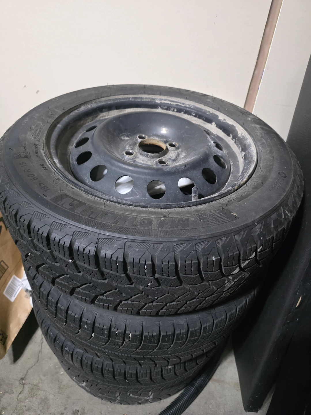 Set of 4 Winter Tires 185/60 R15 - photo 2