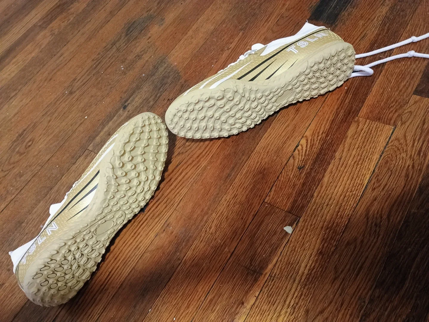 TSLN White/Gold Football Shoes image indicator(6)