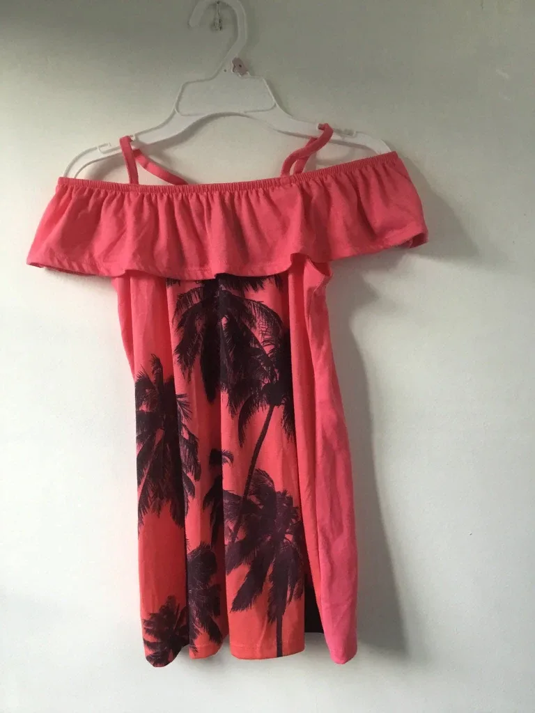 Girls sz 4 dresses $4 each image indicator(4)