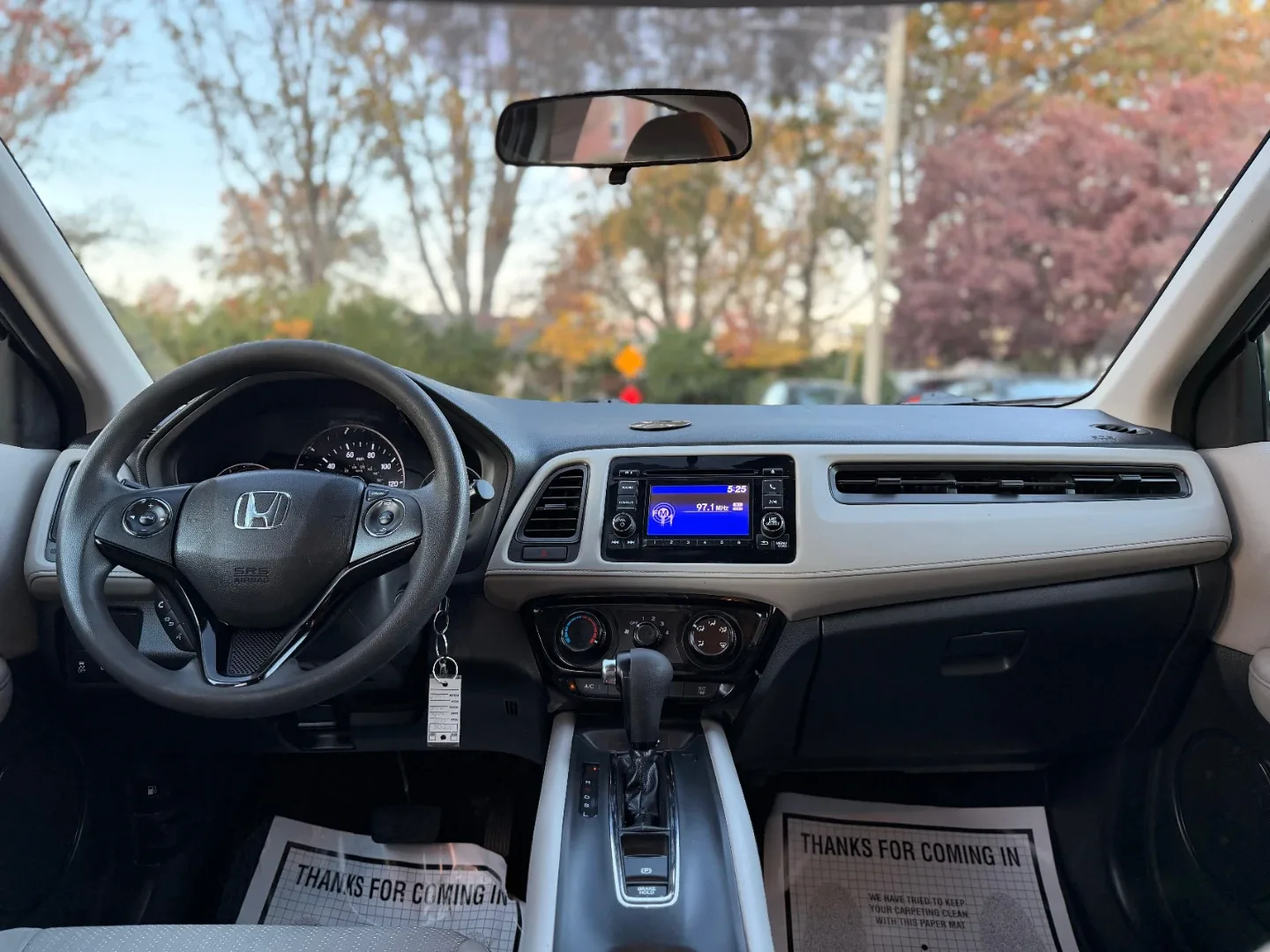 2017 Honda HR-V image indicator(10)