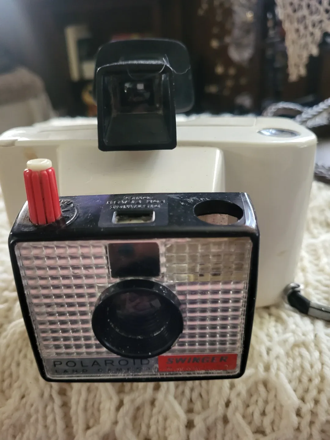 Vintage Polaroid Swinger Model 20 Land Camera image indicator(3)