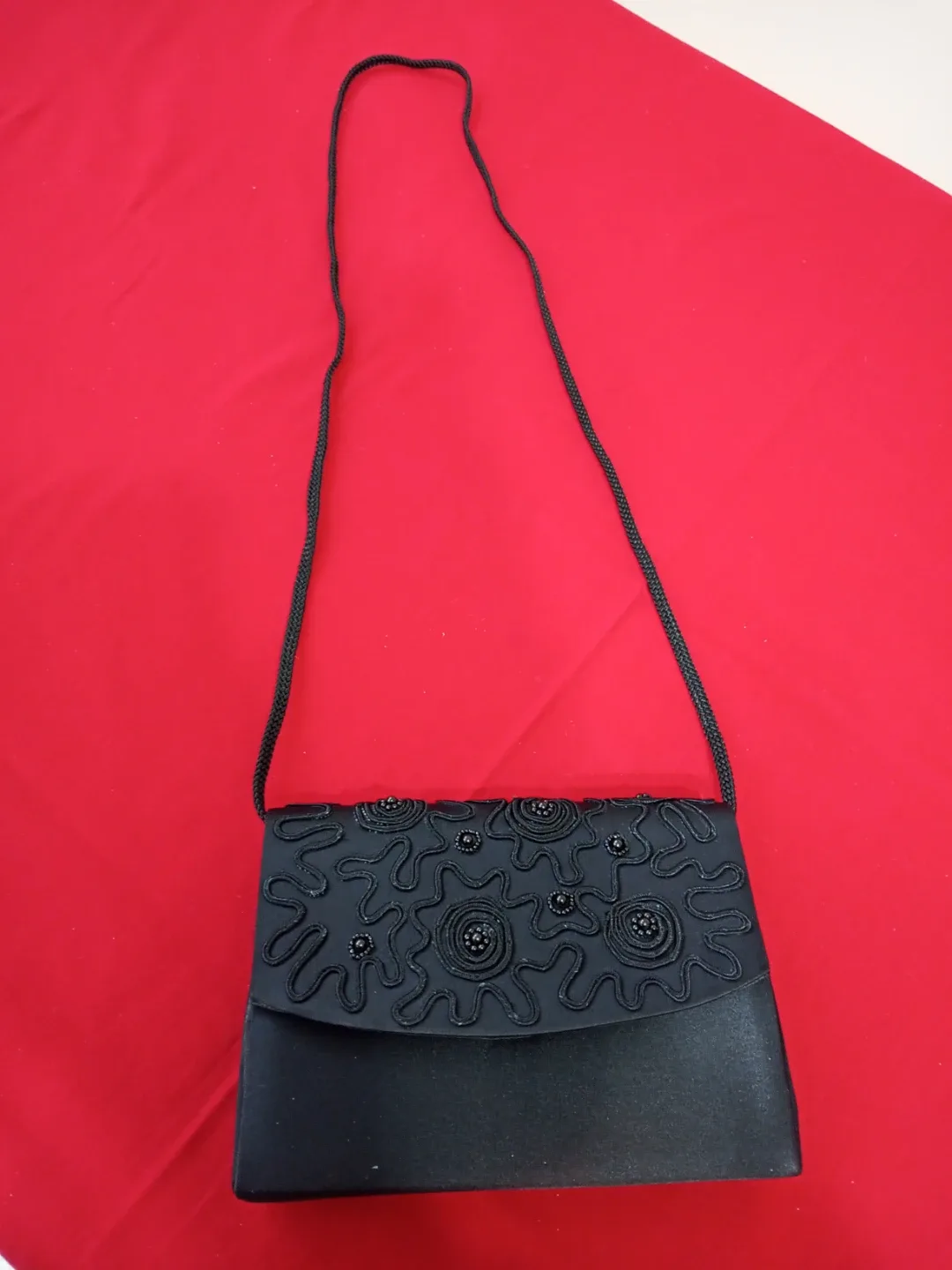 Black Beaded Evening Clutch image indicator(6)