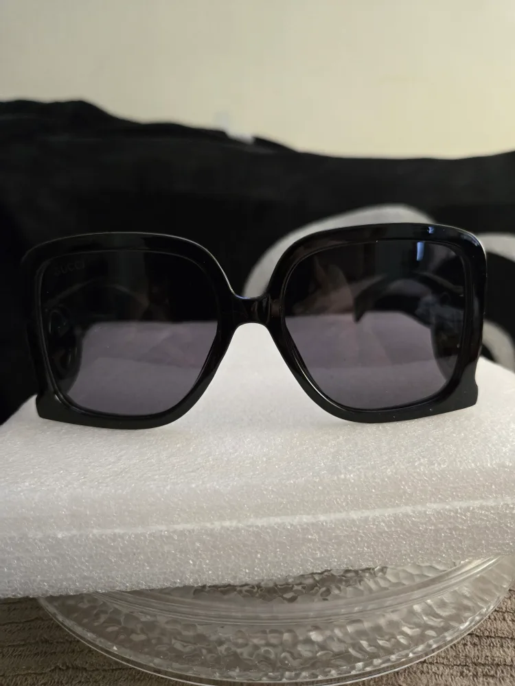 black sunglasses *new image indicator(4)