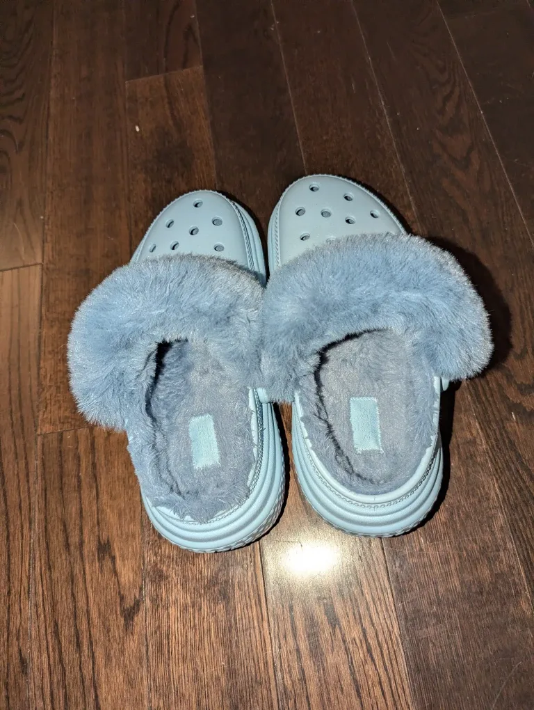 Crocs Classic Fur Sure Clog - Light Blue