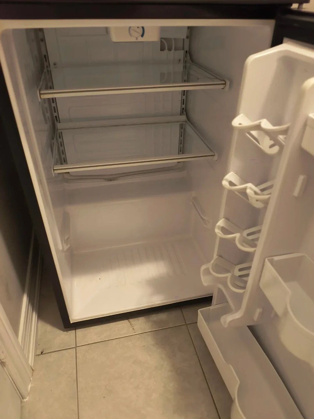 Danby Designer Compact Refrigerator image indicator(2)