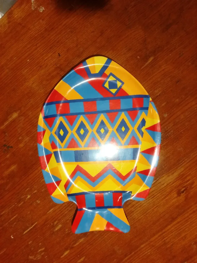 Decorative Fish-Shaped Plate