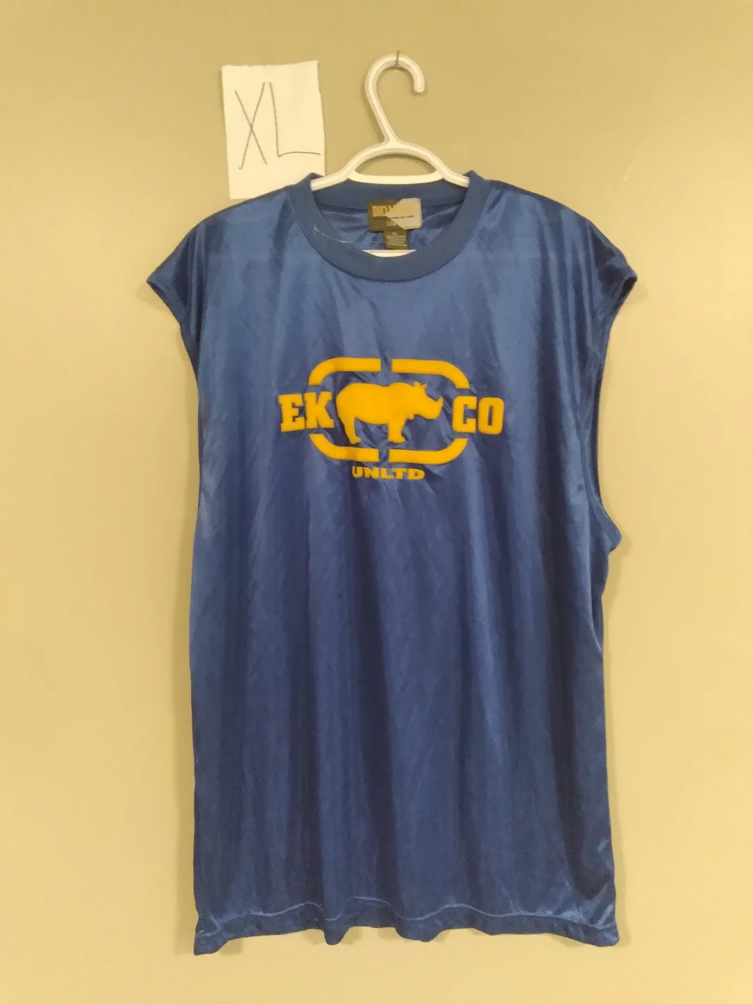 Clothing - mens XL image indicator(5)