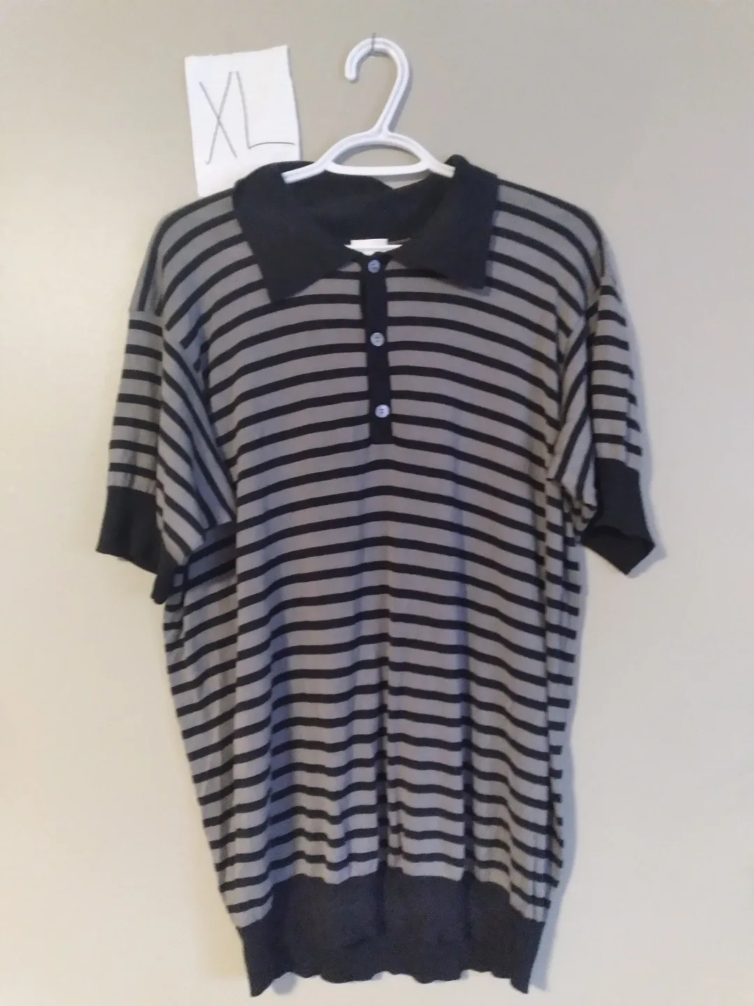 Clothing - mens XL image indicator(6)