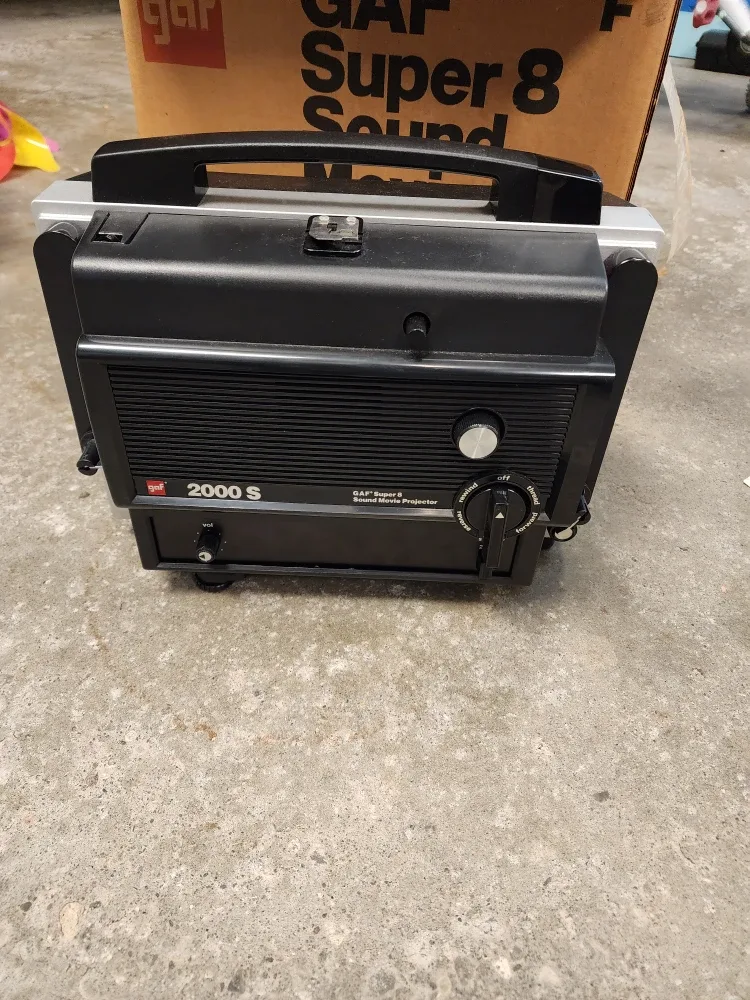 GAF Super 8 Sound Movie Projector 2000 S image indicator(2)