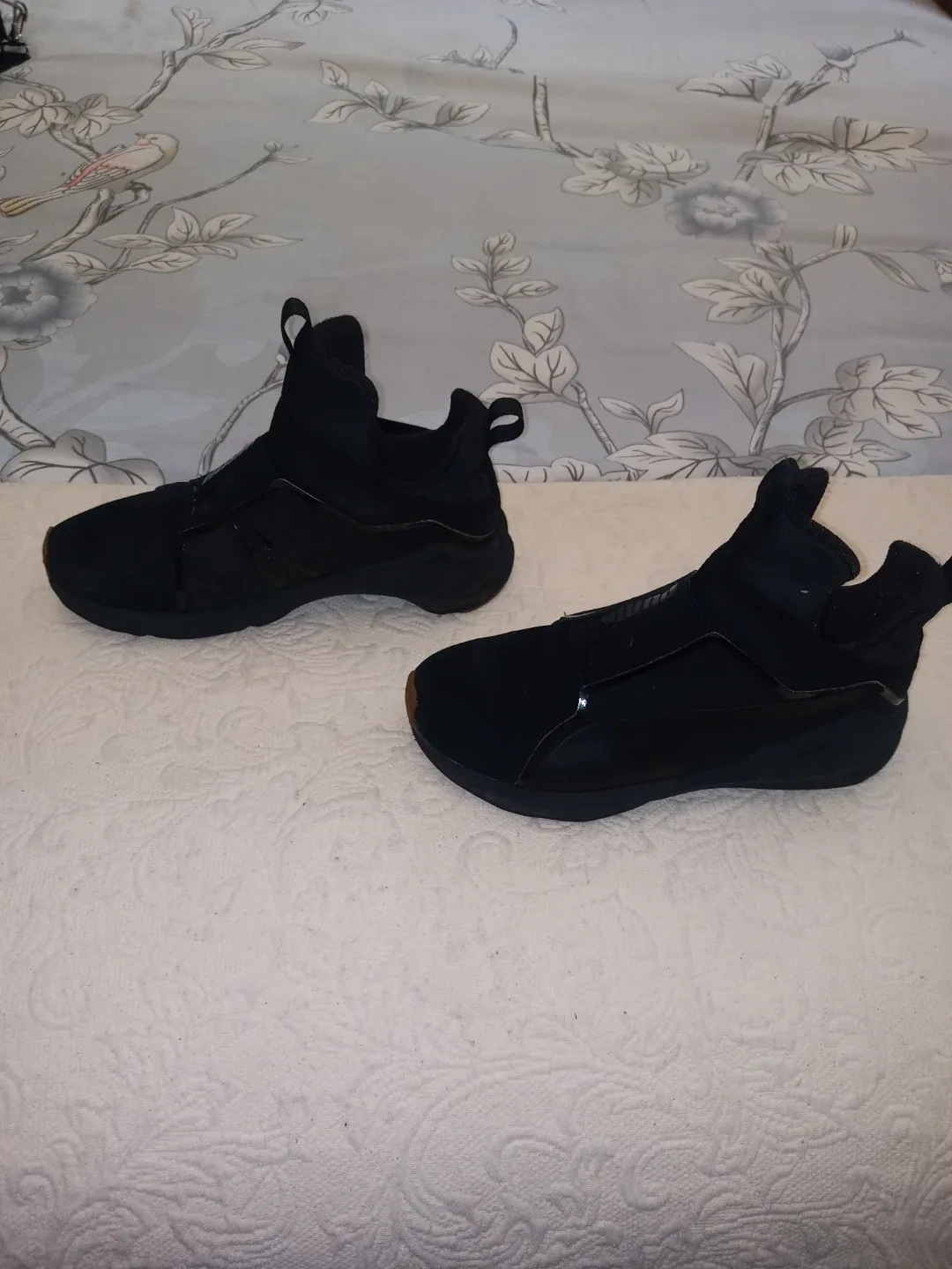 Puma Boys Runners - Size 5.5 image indicator(2)