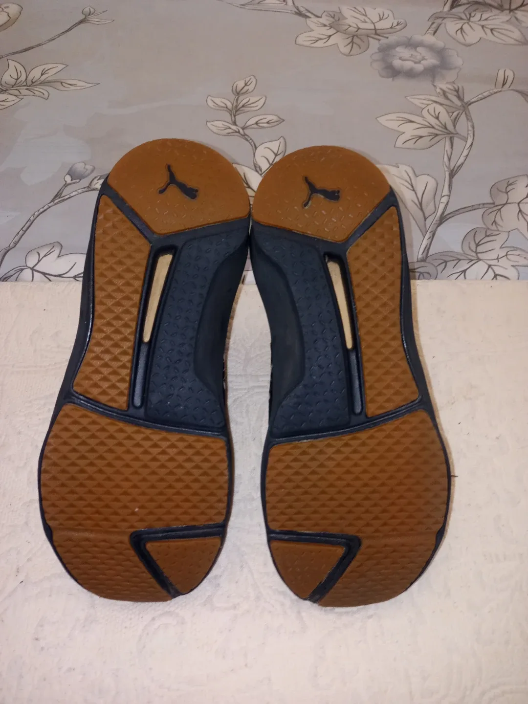 Puma Boys Runners - Size 5.5 image indicator(4)