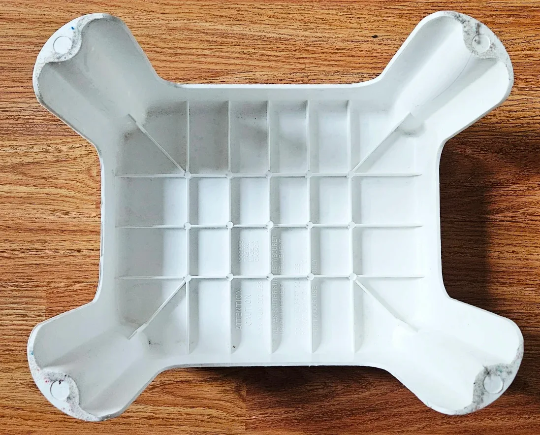 White Plastic Step Stool ✨️ image indicator(3)