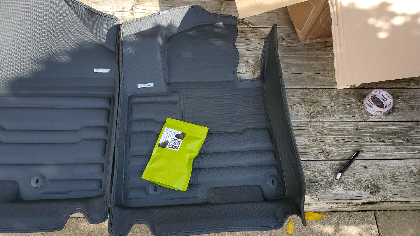 tux Mats Hyundai tiscon - photo 2