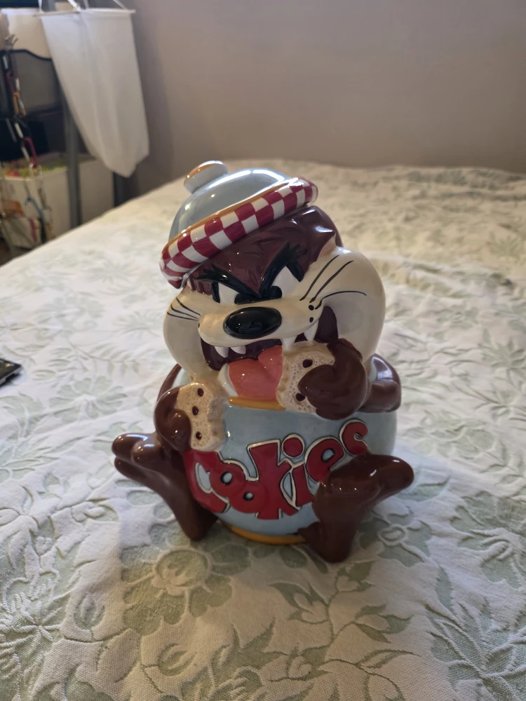Taz Tasmanian Devil Cookie Jar - photo 3