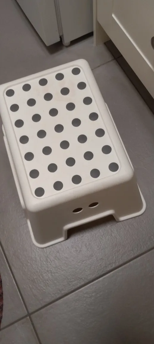 Ikea Bekväm Step Stool - Great Condition! image indicator(2)