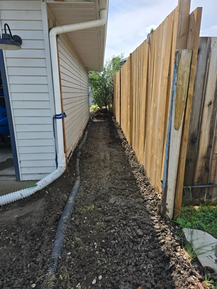 Yard Clean Ups, Dump Runs, Trenching and Small Excavations image indicator(8)