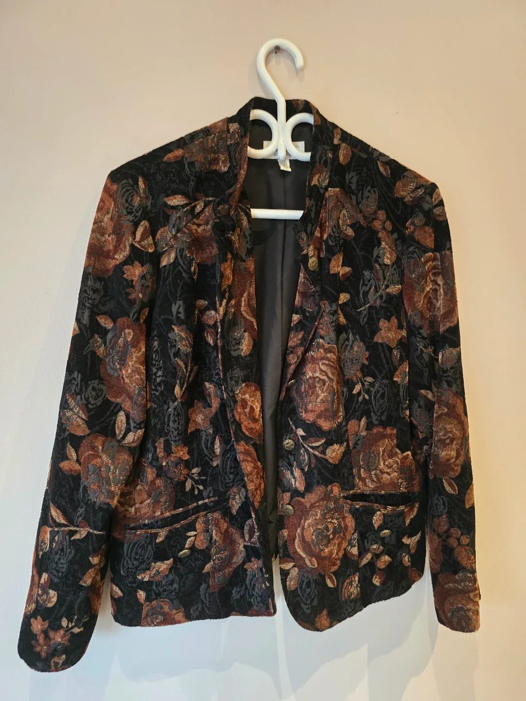 Floral Velvet Blazer, size 14
