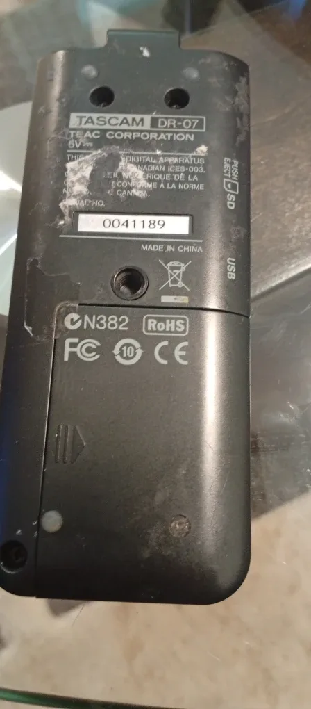 Tascam DR-07 Portable Digital Recorder image indicator(2)