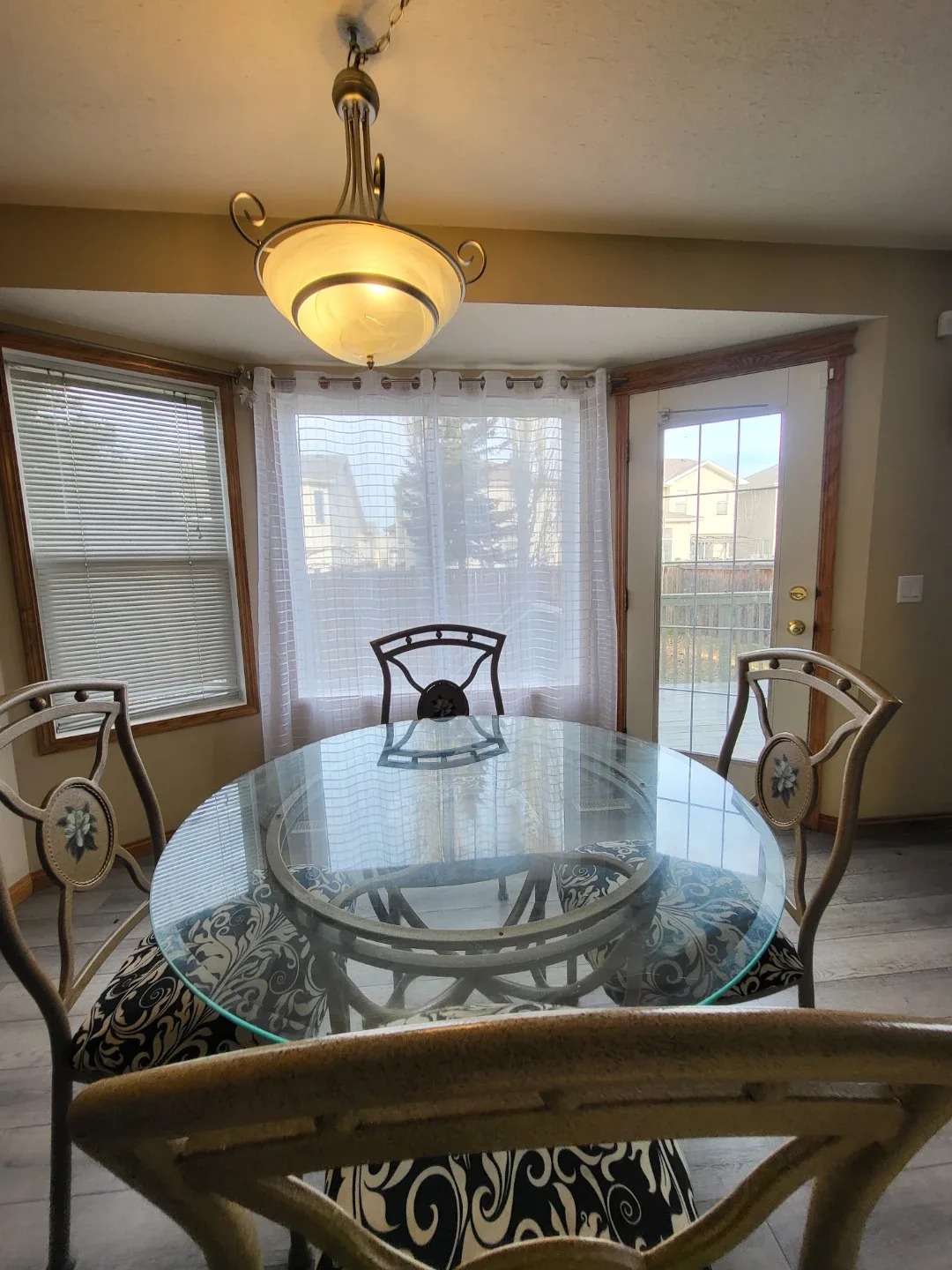 Dining Table with Four Chairs - Excellent Condition image indicator(2)