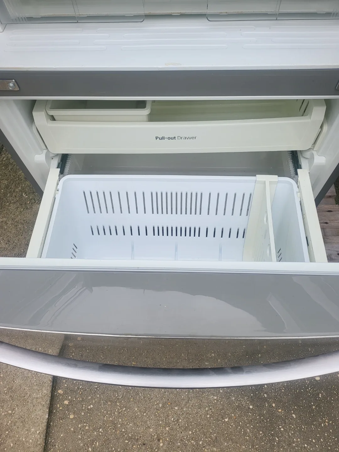 LG French Door Refrigerator image indicator(3)