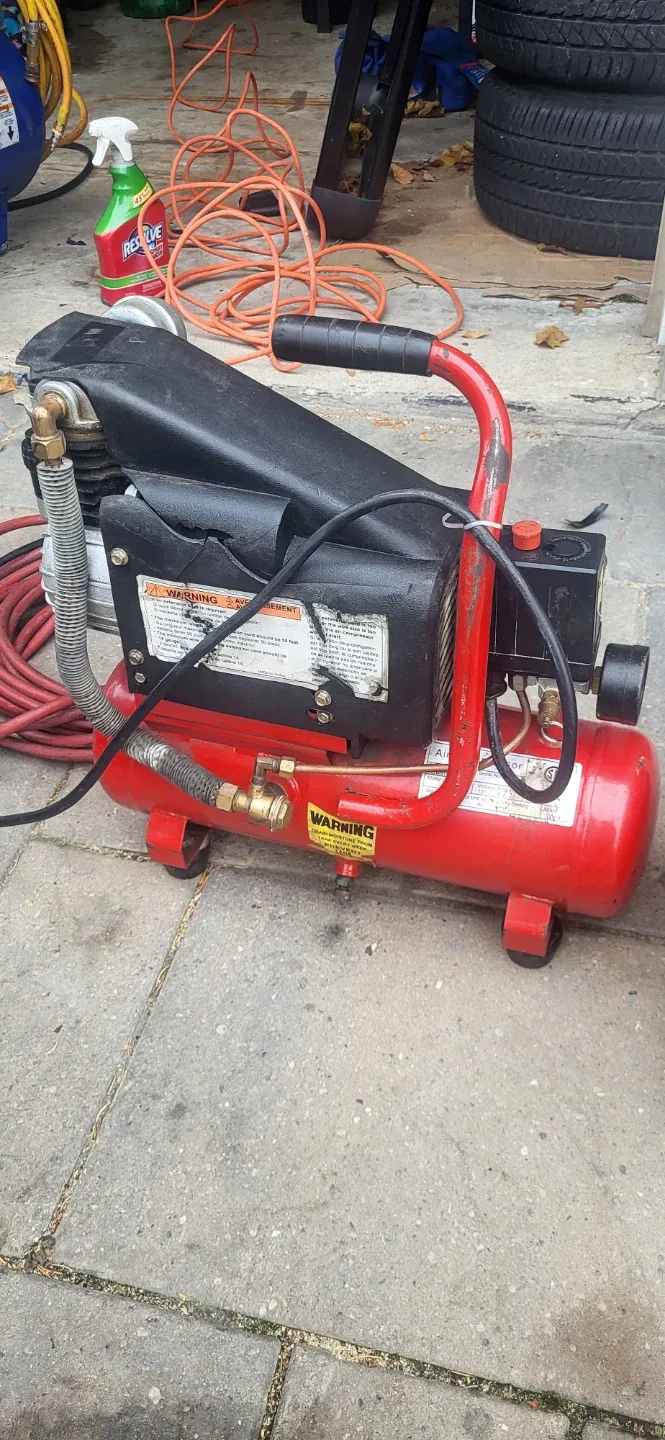 Airtech Air Compressor - 2 Gallon