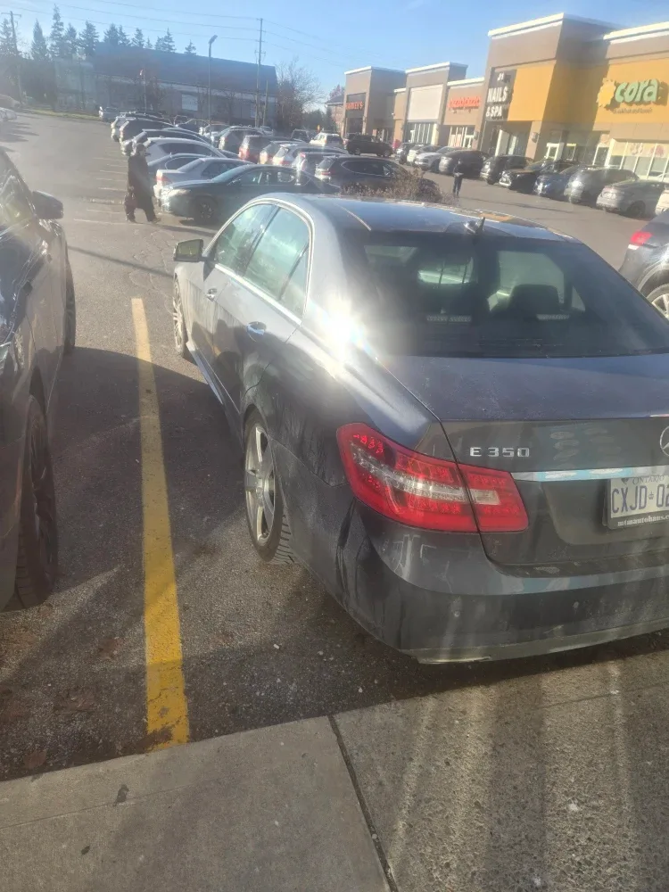 Mercedes-Benz E 350 4MATIC Sedan image indicator(4)