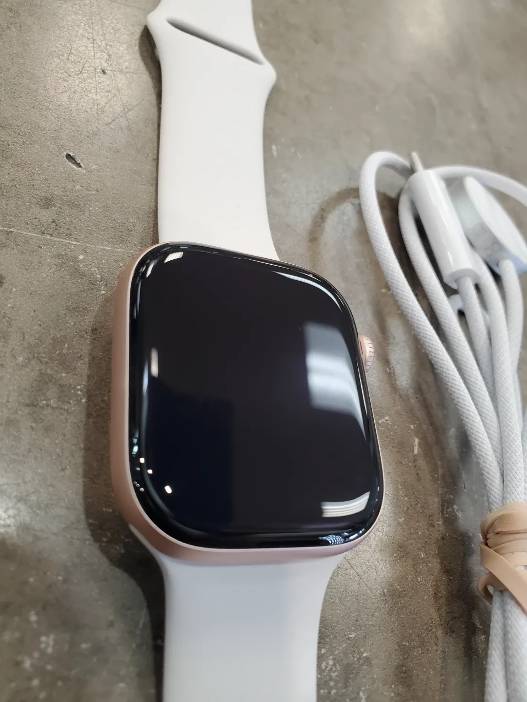 Apple Watch  series 10 - A2 with Charger image indicator(2)