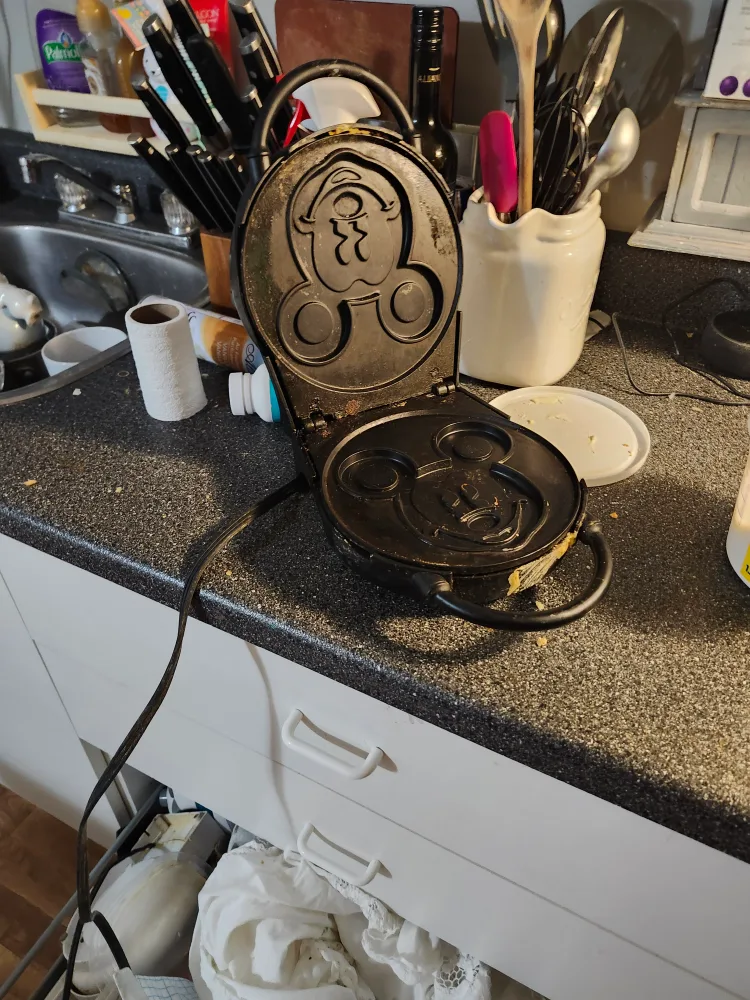 Mickey Mouse Waffle Maker image indicator(2)