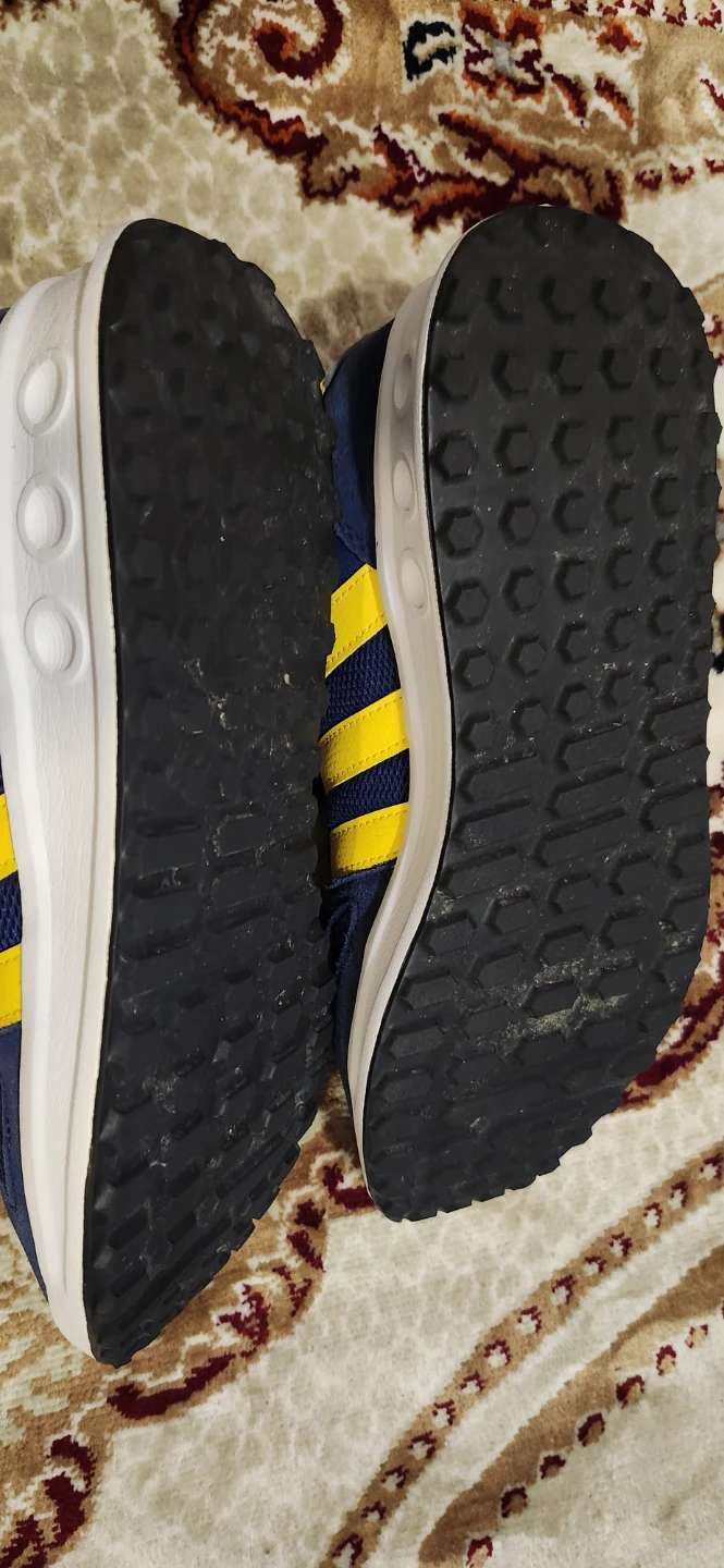 Adidas Cloudfoam Comfort Shoes - Size 9.5 - photo 4
