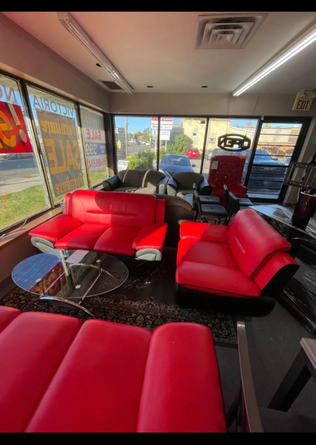 Red & Black Leather Sofa Set image indicator(2)