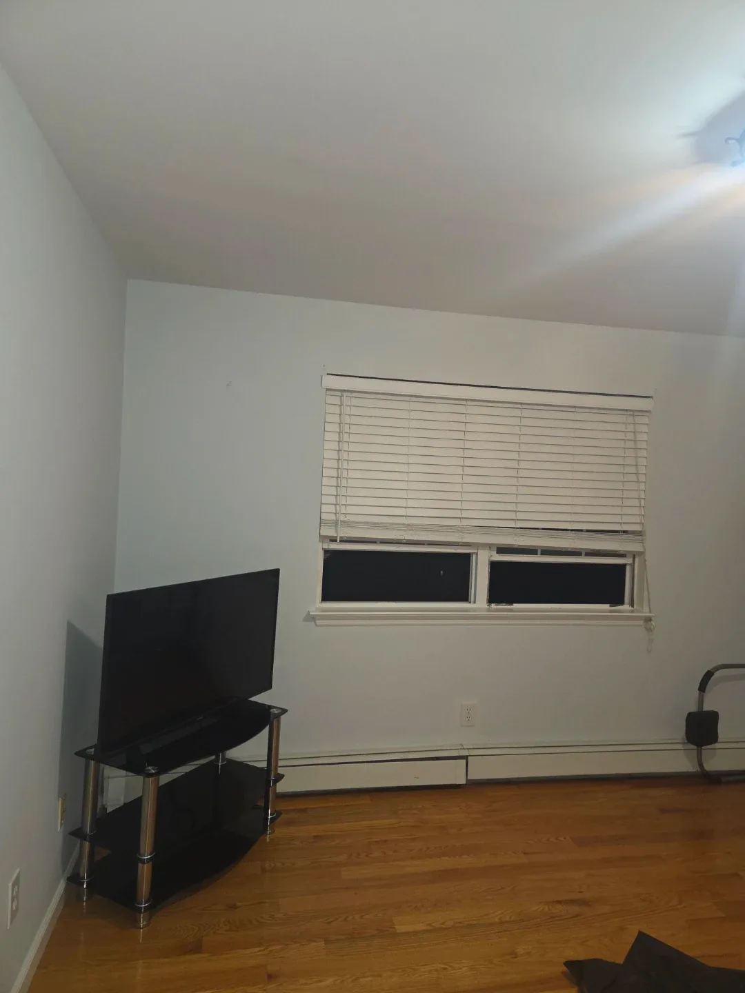 2 rooms for rent private area image indicator(2)