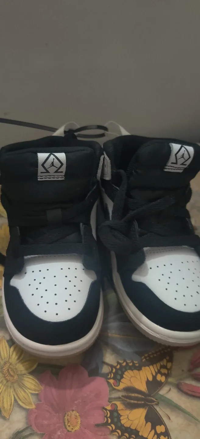 Jordan 1 Retro High OG Panda (TD) - Size 8C image indicator(5)