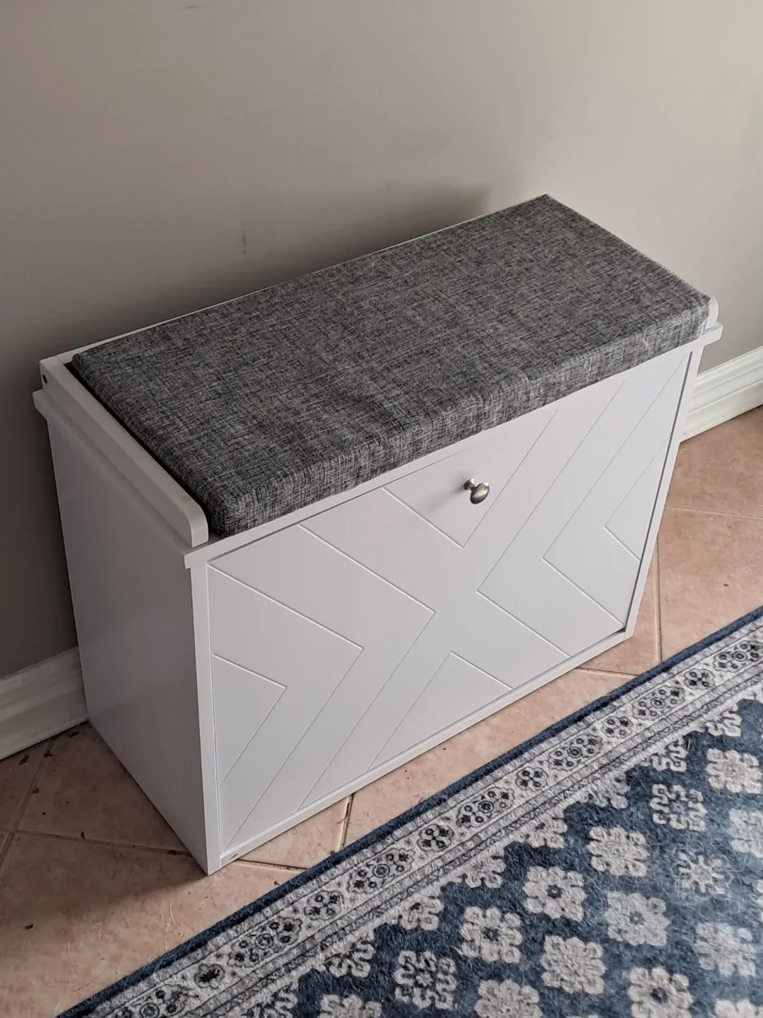 White Shoe Storage Bench with Grey Cushion image indicator(2)