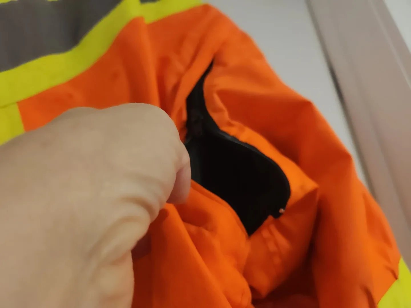 Winter Safety Jacket - Orange image indicator(3)