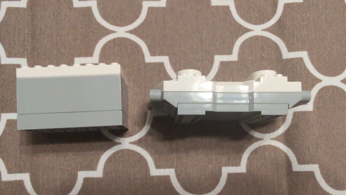 Lego Train power up box and remote! (Pristine) - photo 2