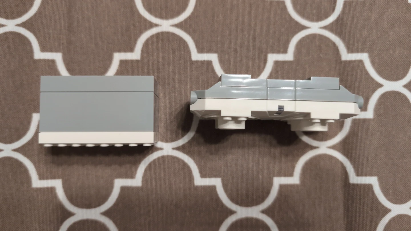 Lego Train power up box and remote! (Pristine) - photo 3