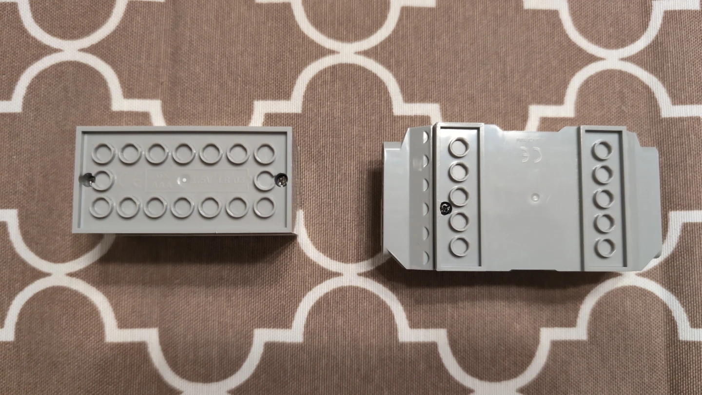 Lego Train power up box and remote! (Pristine) - photo 4