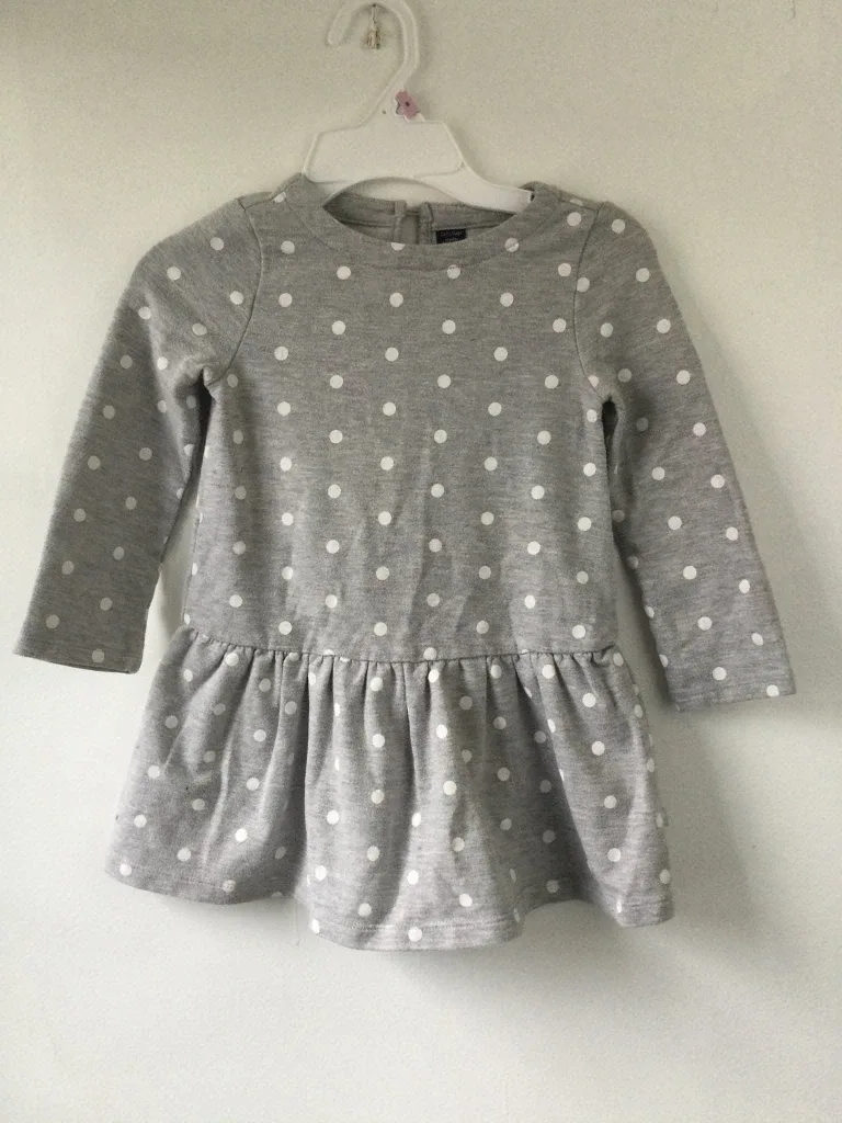 Girls sz 3 dresses $4 each image indicator(6)